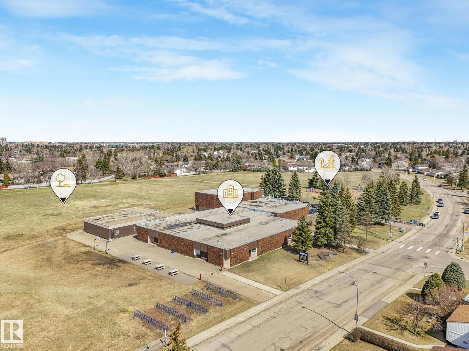 1027 77 ST NW, Edmonton