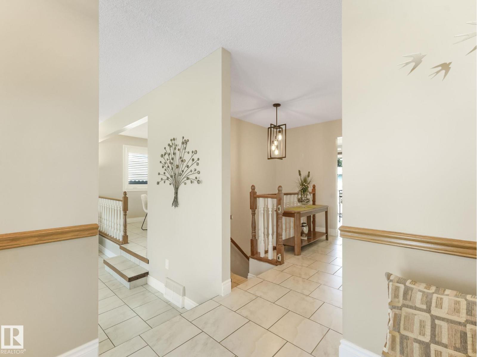 1027 77 ST NW, Edmonton