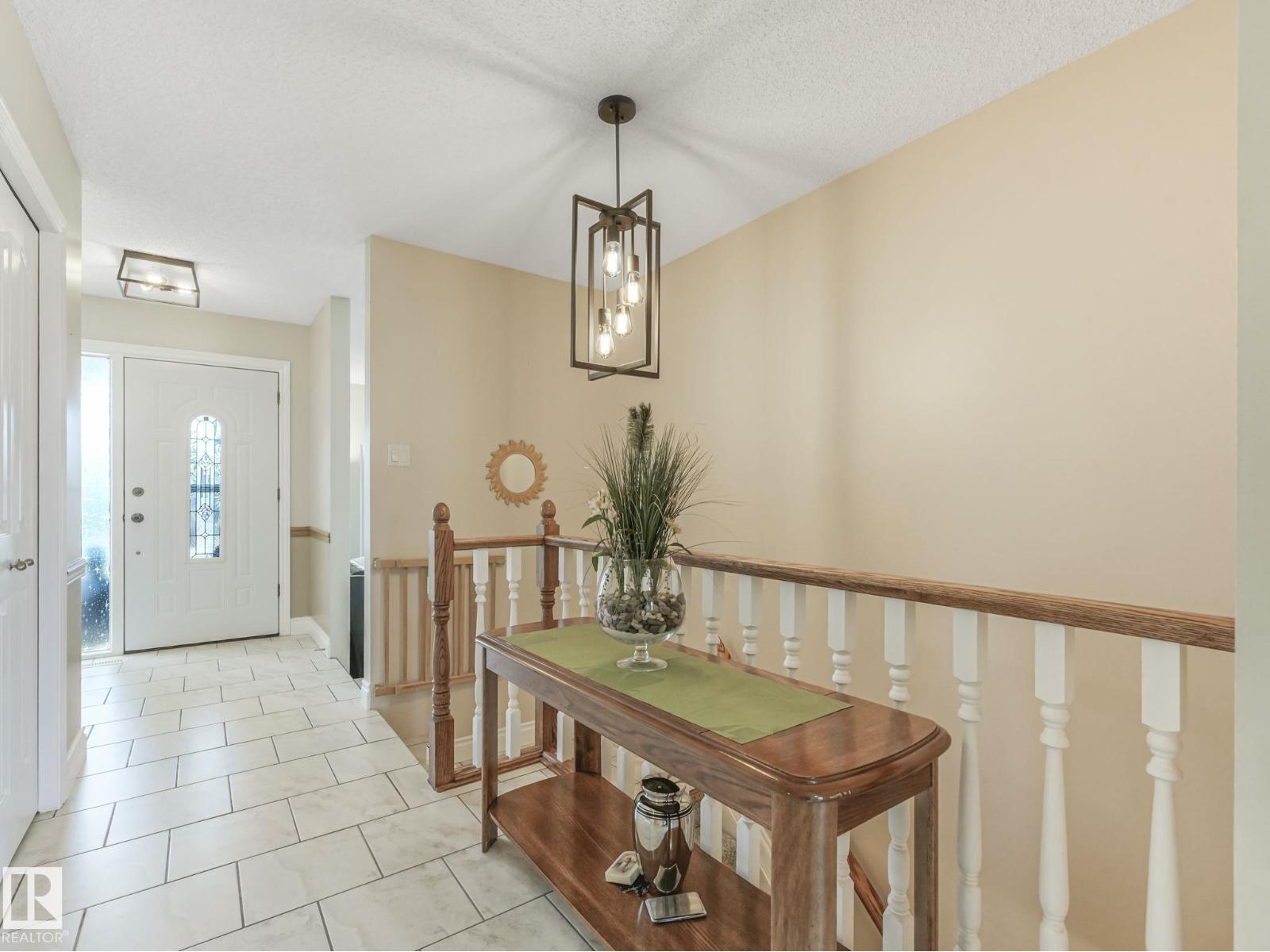 1027 77 ST NW, Edmonton