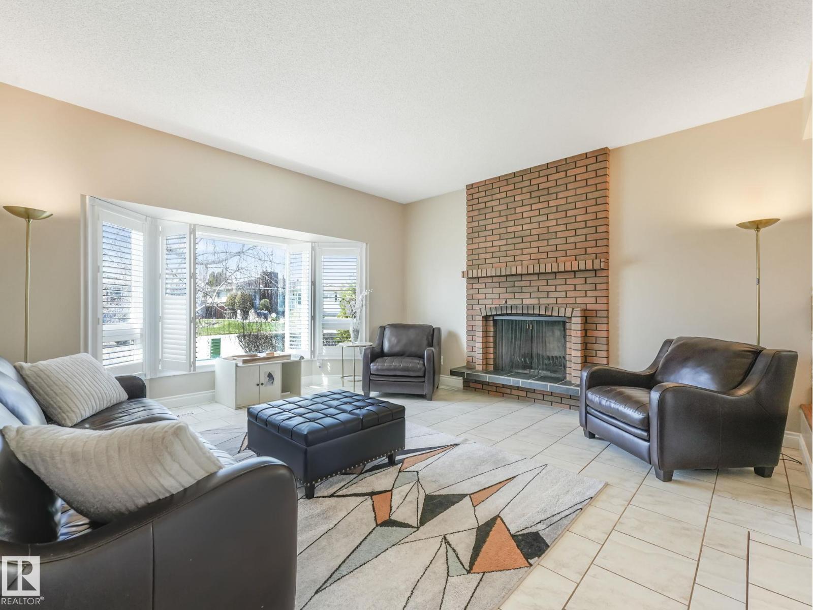 1027 77 ST NW, Edmonton