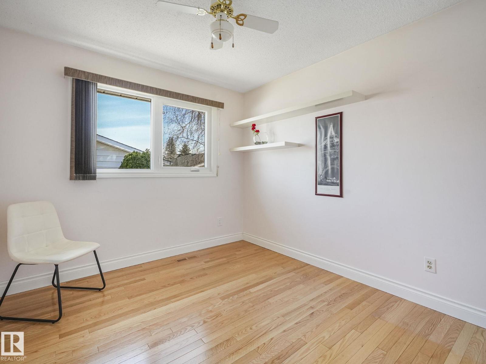 1027 77 ST NW, Edmonton