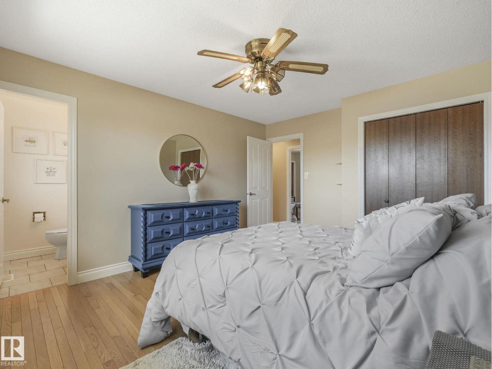 1027 77 ST NW, Edmonton