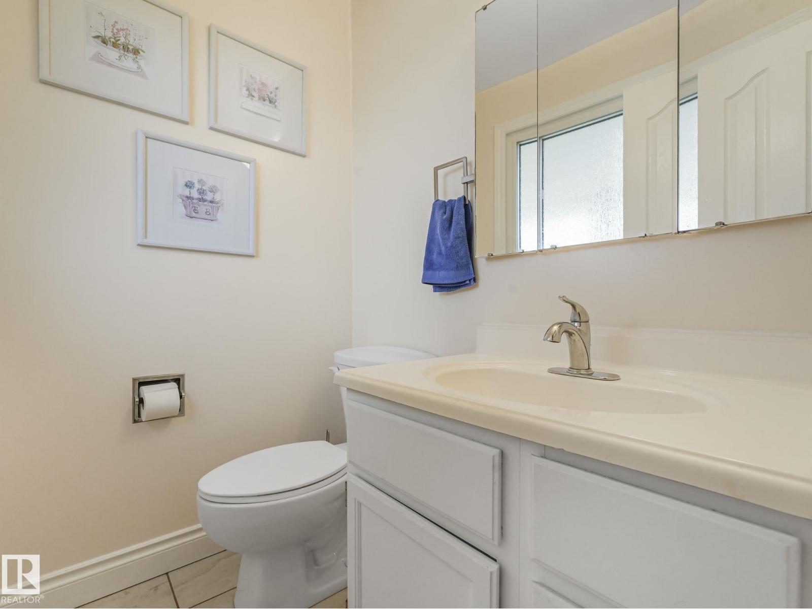 1027 77 ST NW, Edmonton