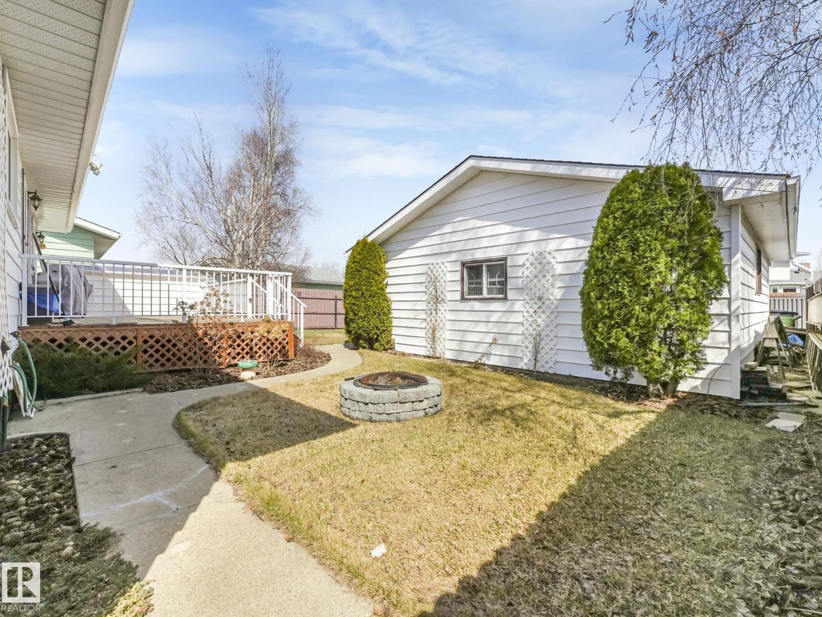 1027 77 ST NW, Edmonton