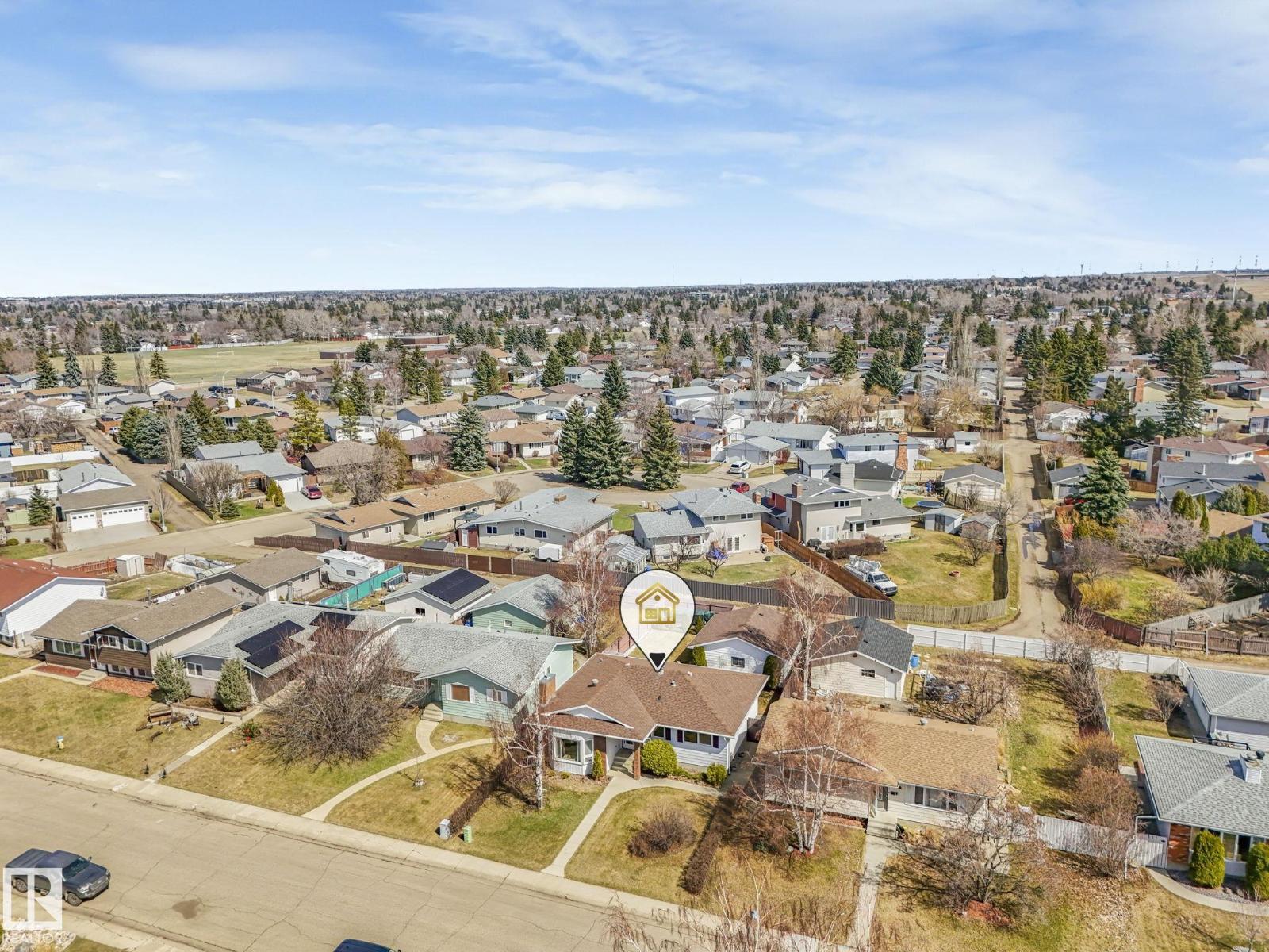 1027 77 ST NW, Edmonton