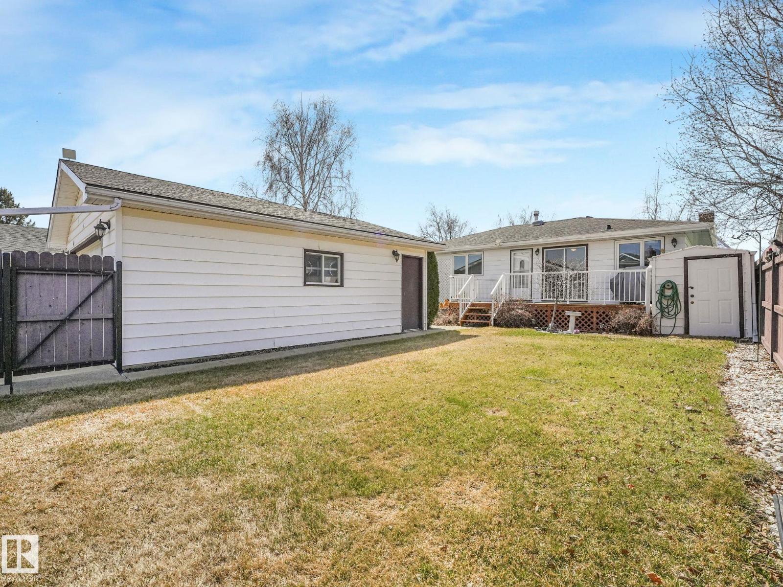 1027 77 ST NW, Edmonton