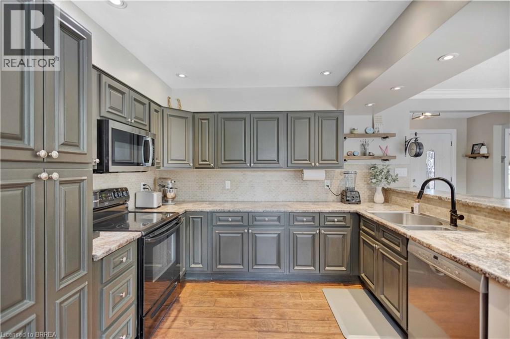9 DRIFTWOOD Drive, Brantford, Ontario, N3R3K1 — Photo 11