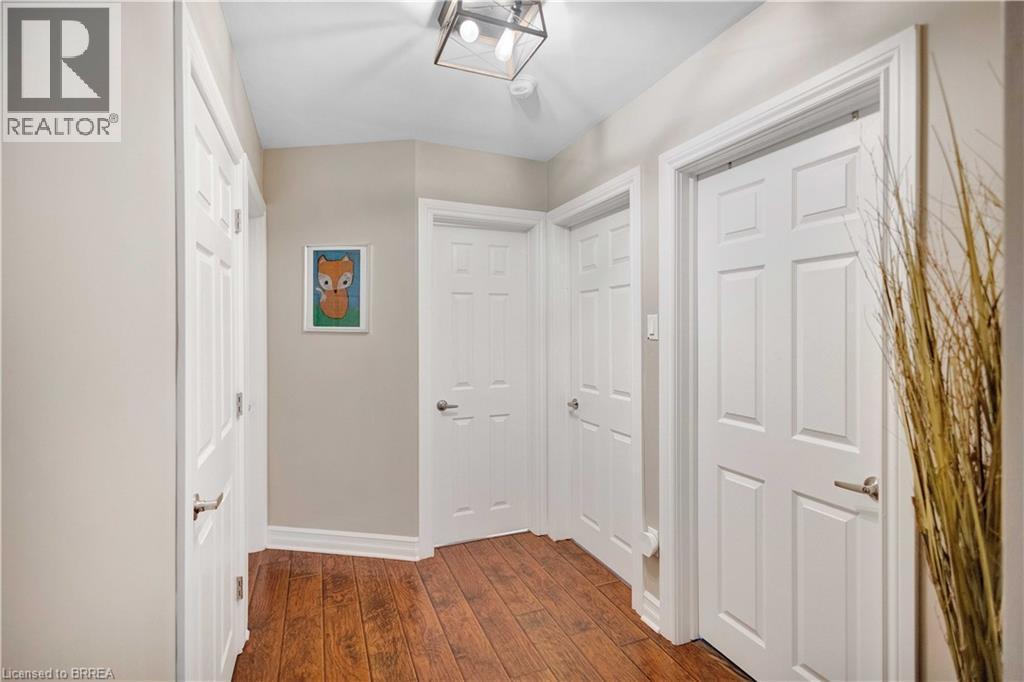 9 DRIFTWOOD Drive, Brantford, Ontario, N3R3K1 — Photo 12