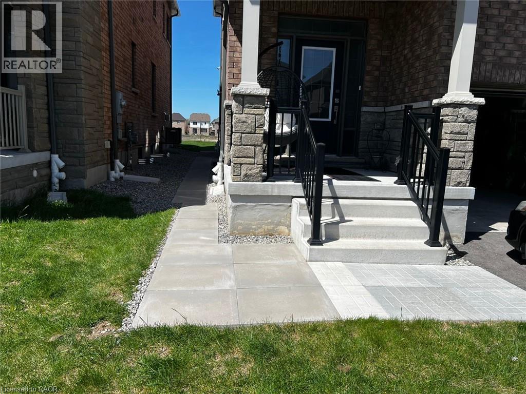 149 LUMB Drive, Cambridge, Ontario, N1T0E7 — Photo 2