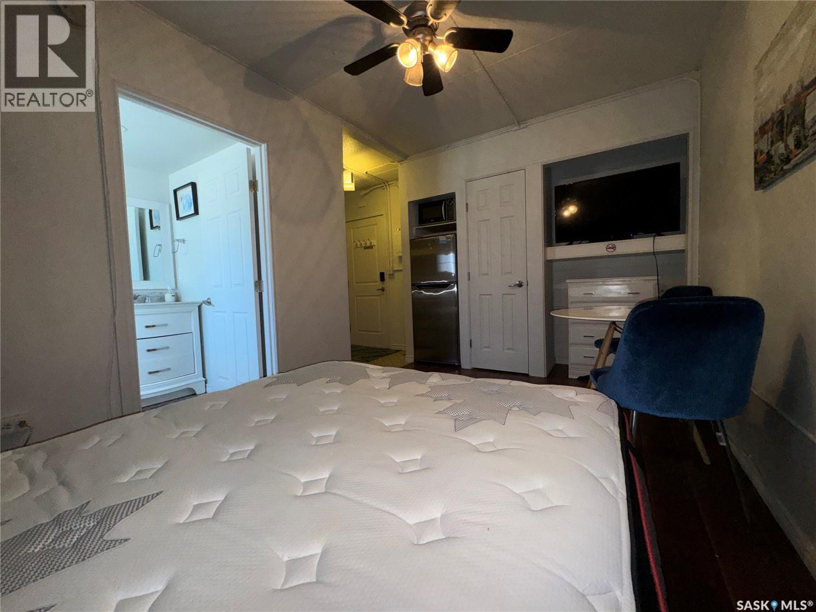 #2A 2125 LORNE STREET - 10