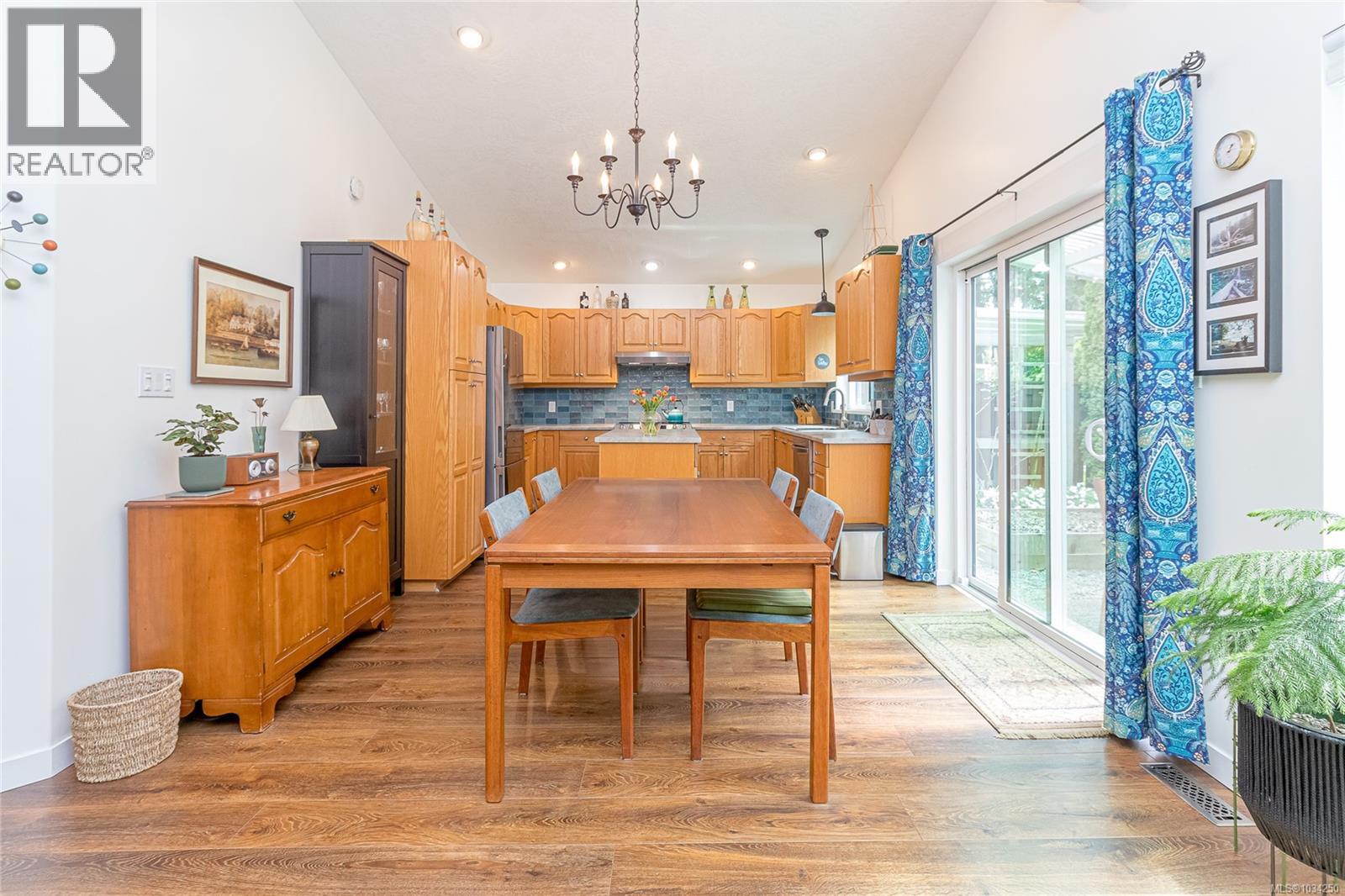 726 Park Pl - 7