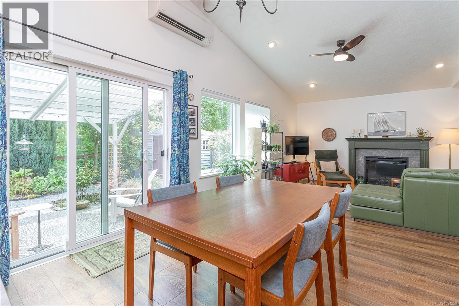 726 Park Pl - 8