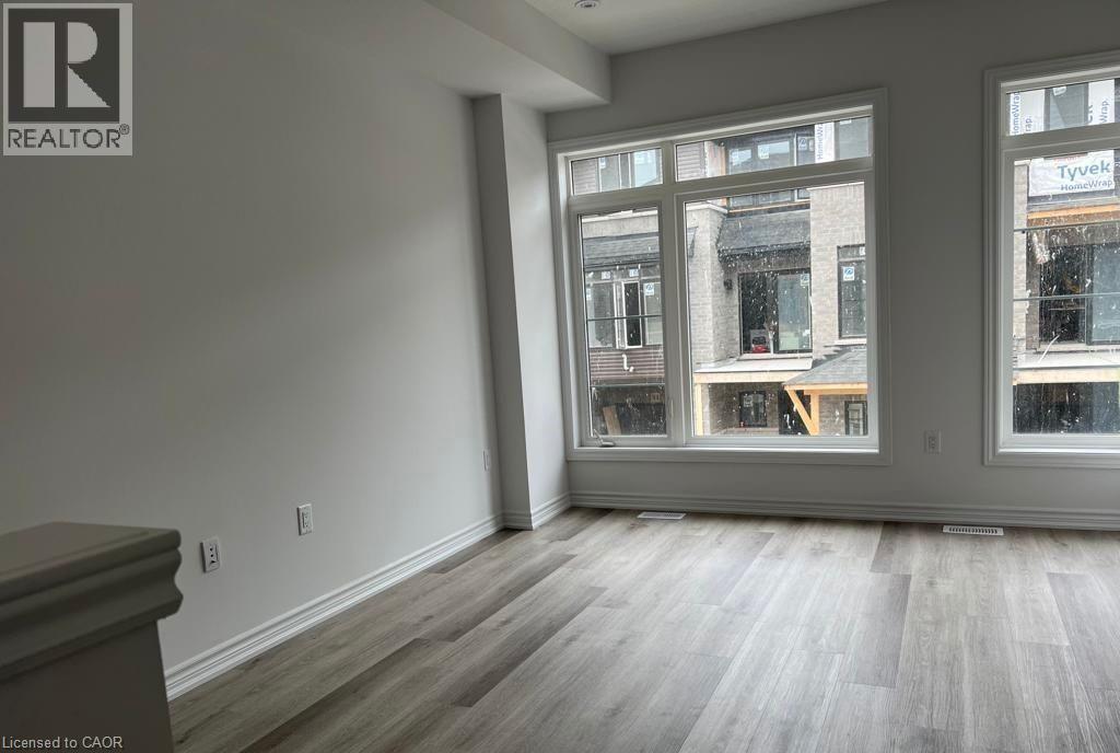 461 BLACKBURN Drive Unit# 102, Brantford, Ontario, N3T0W9 — Photo 18