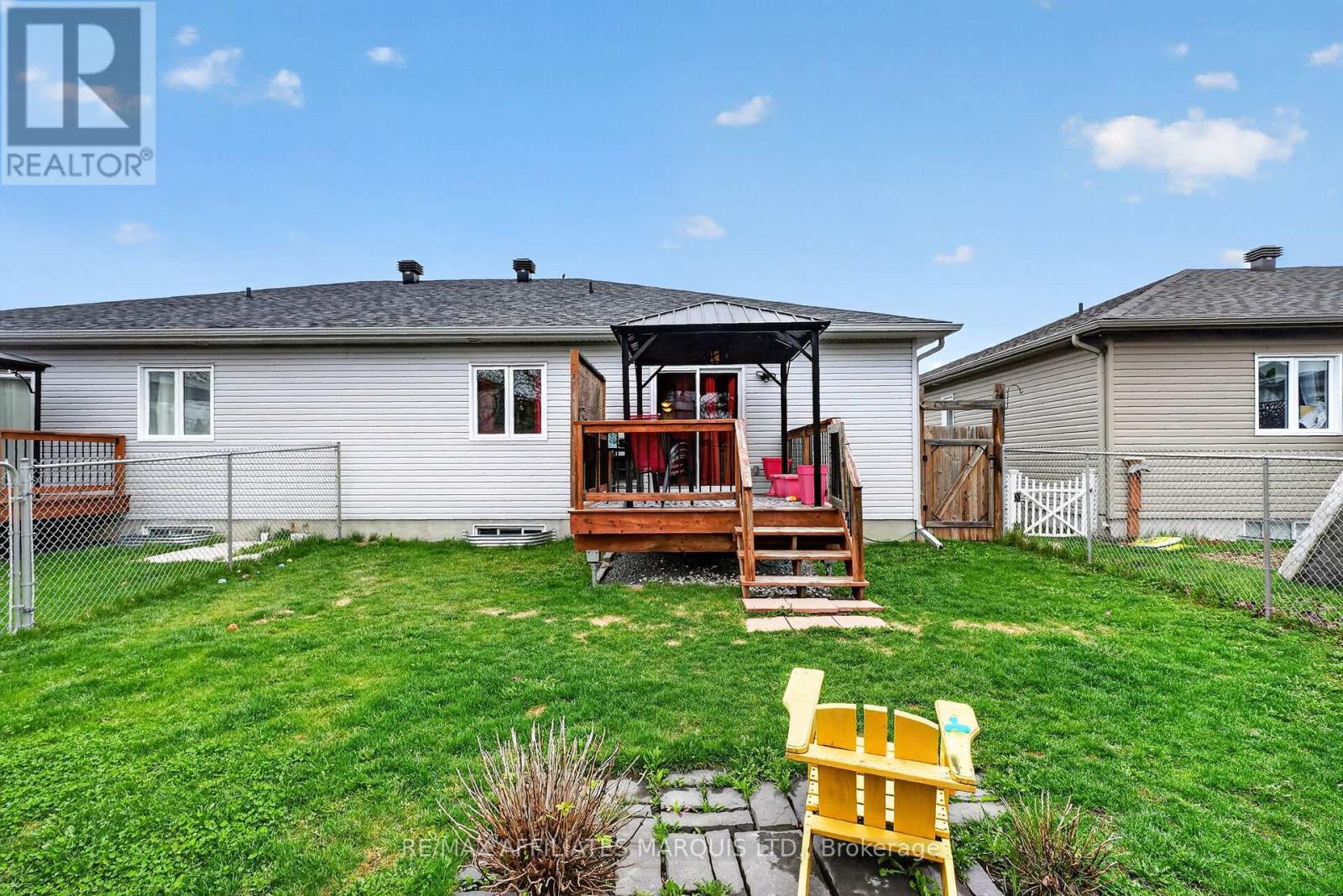 328 BELFORT CRESCENT - 31