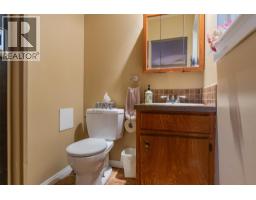 1224 Third Avenue, Trail, BC V1R1P2 Photo 35