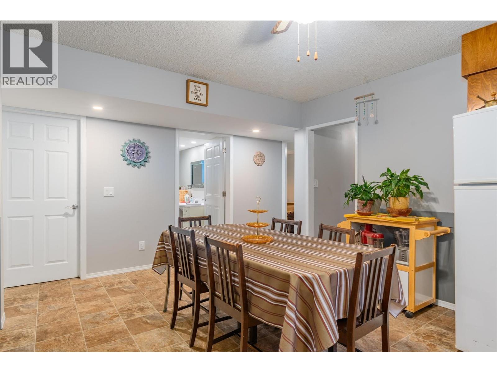 1224 Third Avenue - 33
