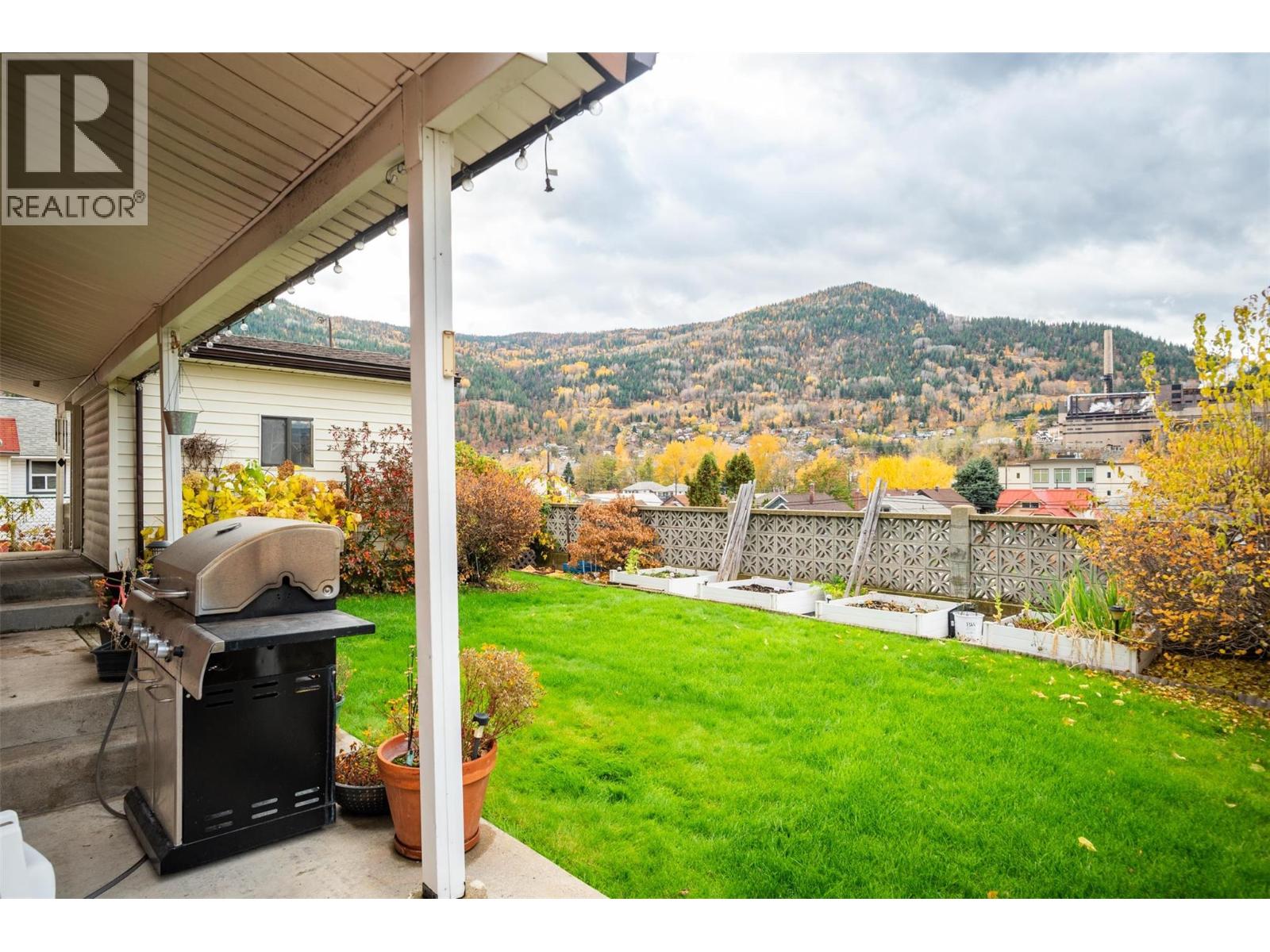 1224 Third Avenue - 51