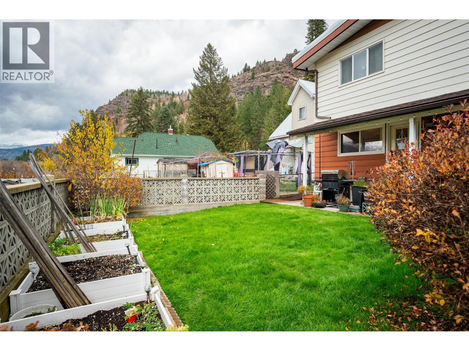 1224 Third Avenue - 52