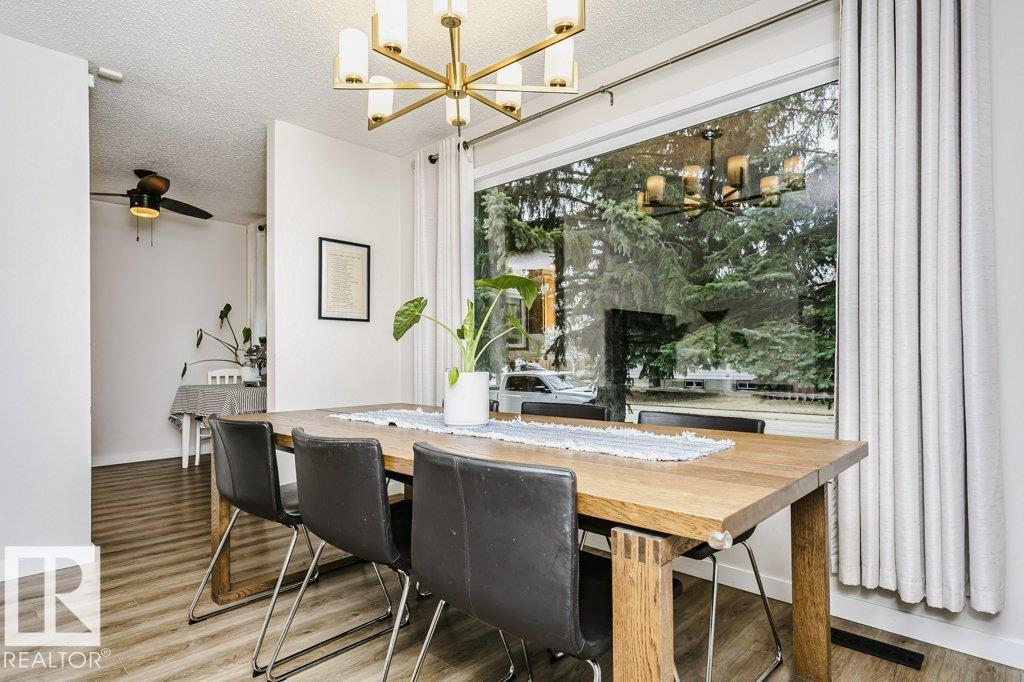 9412 176 AV NW, Edmonton