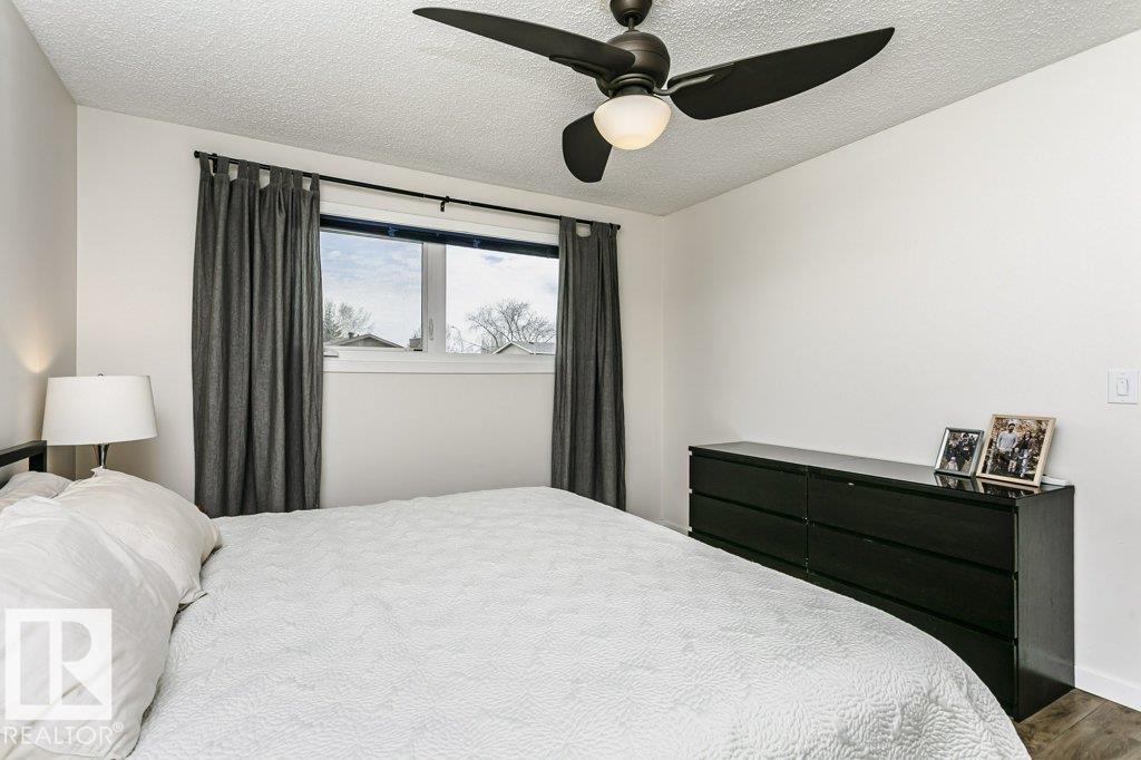 9412 176 AV NW, Edmonton