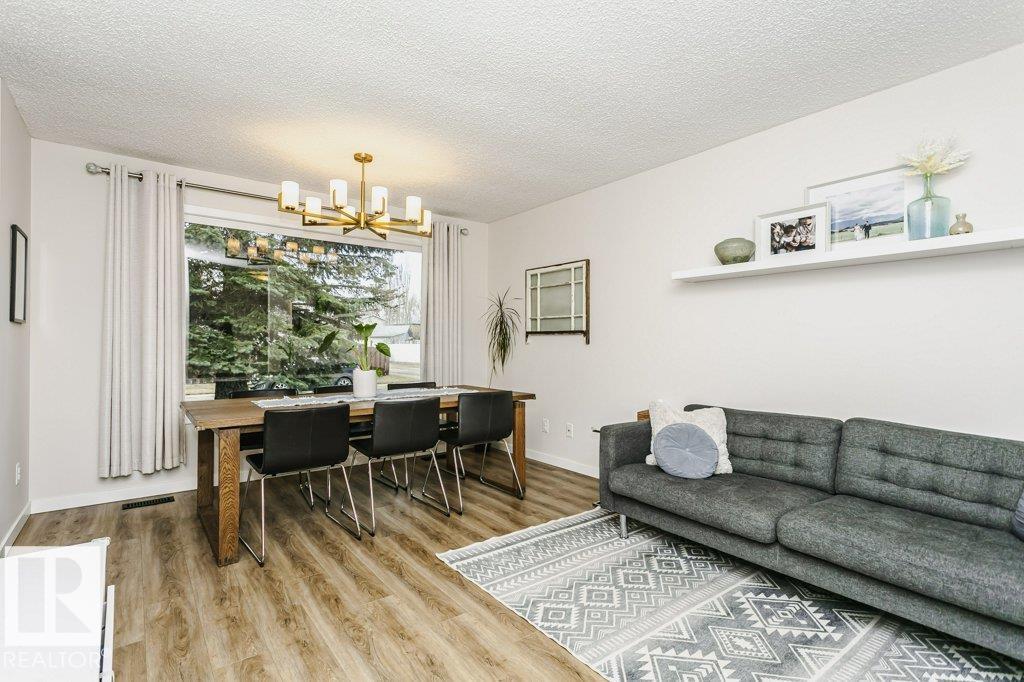 9412 176 AV NW, Edmonton