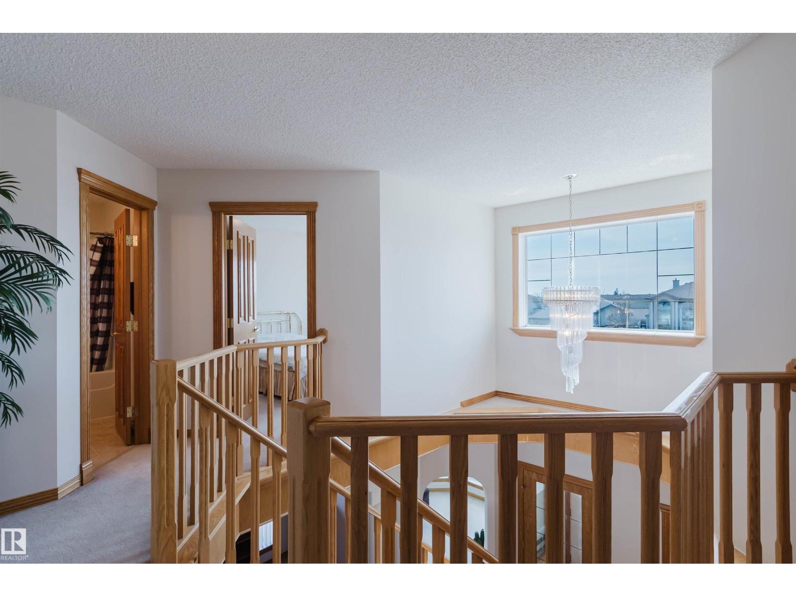 8608 160A AV NW, Edmonton