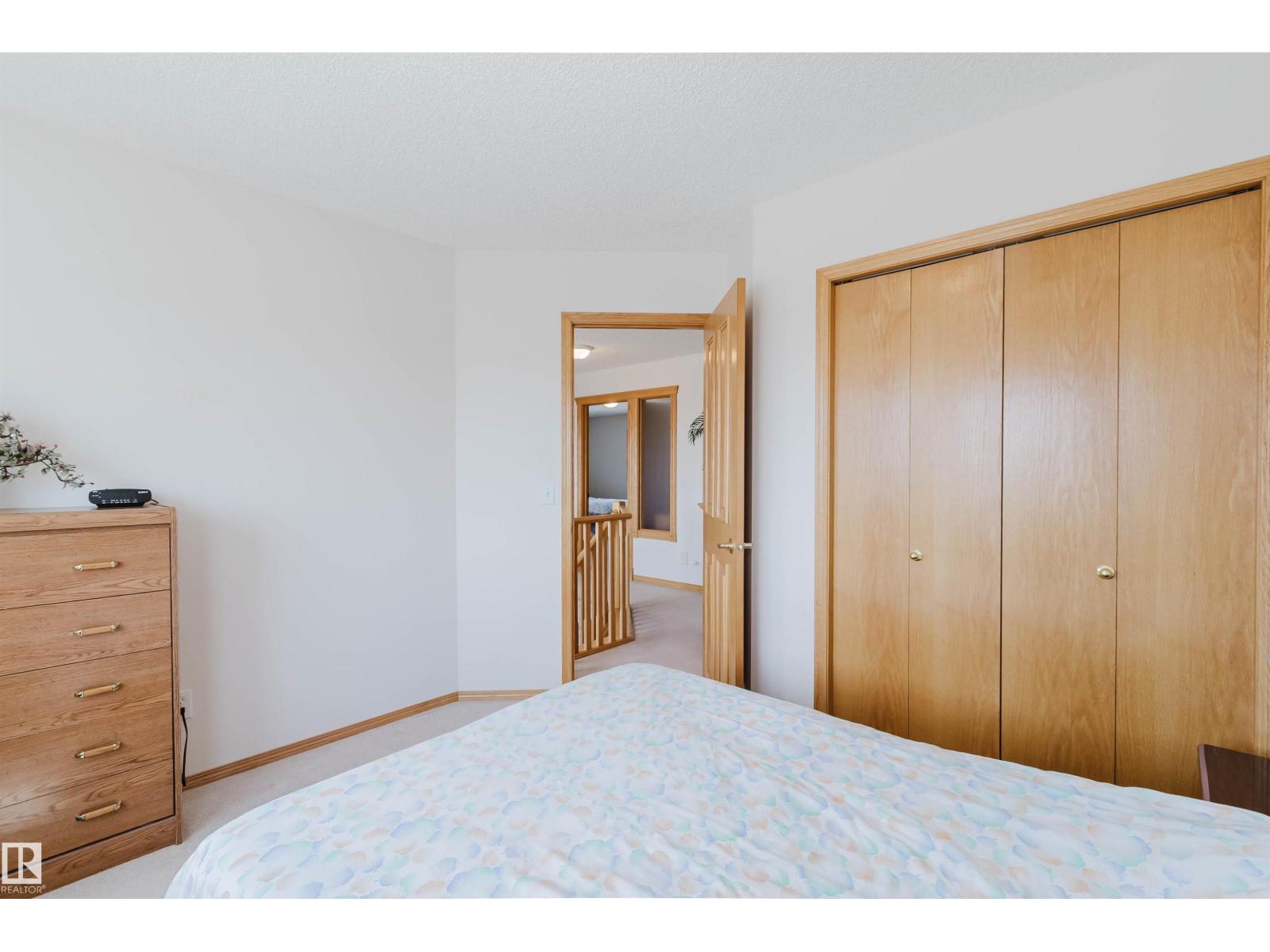 8608 160A AV NW, Edmonton