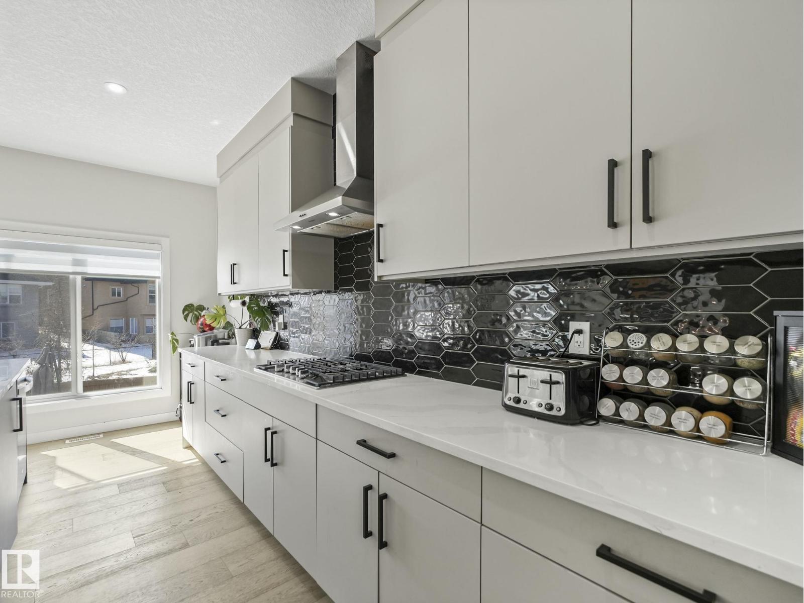 18204 90 ST NW, Edmonton