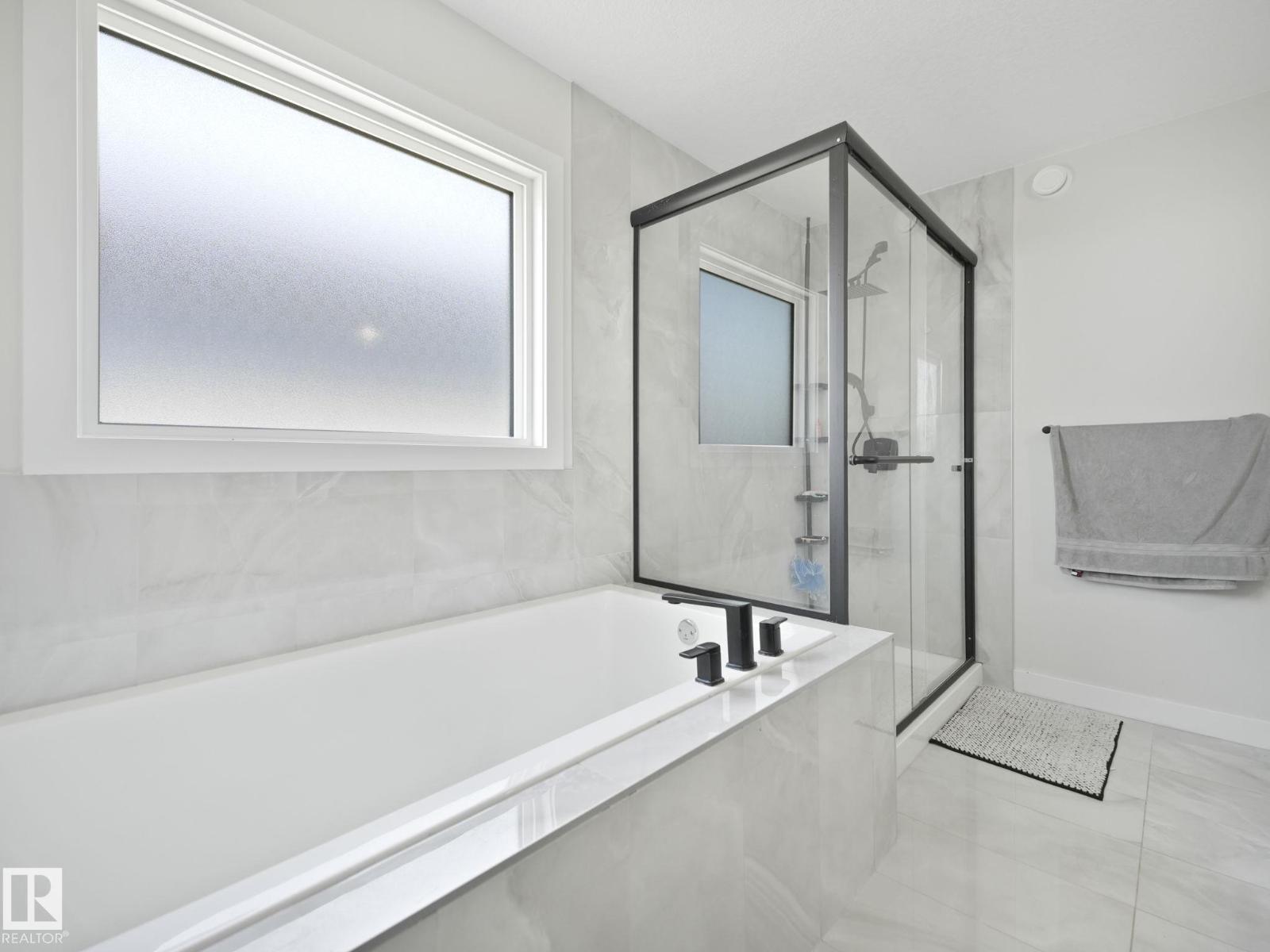 18204 90 ST NW, Edmonton