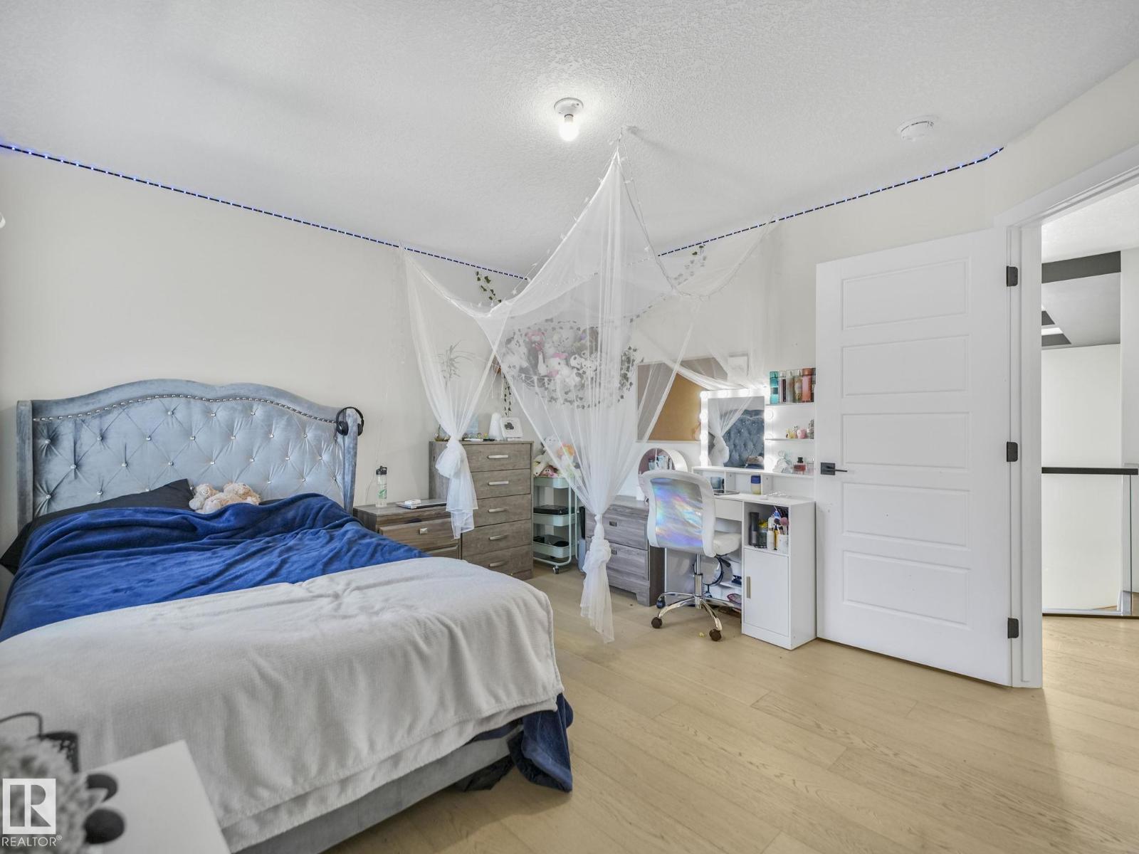 18204 90 ST NW, Edmonton
