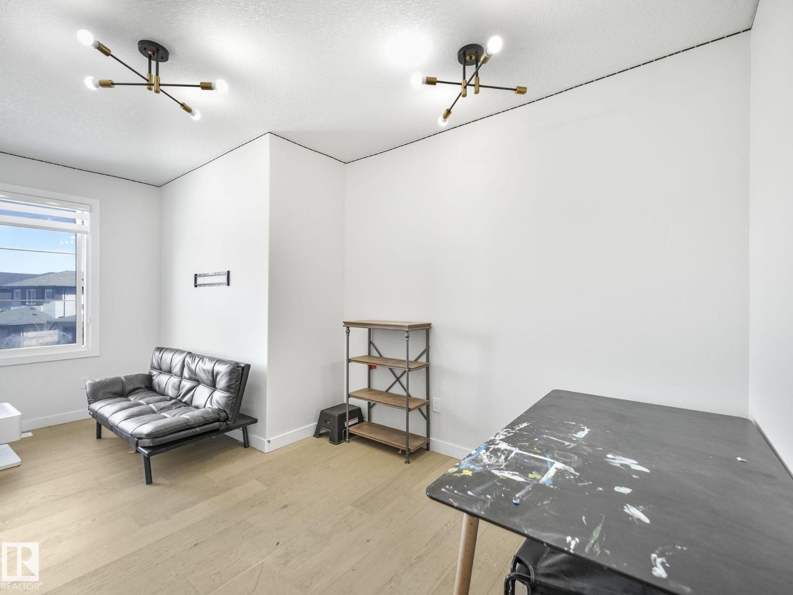 18204 90 ST NW, Edmonton