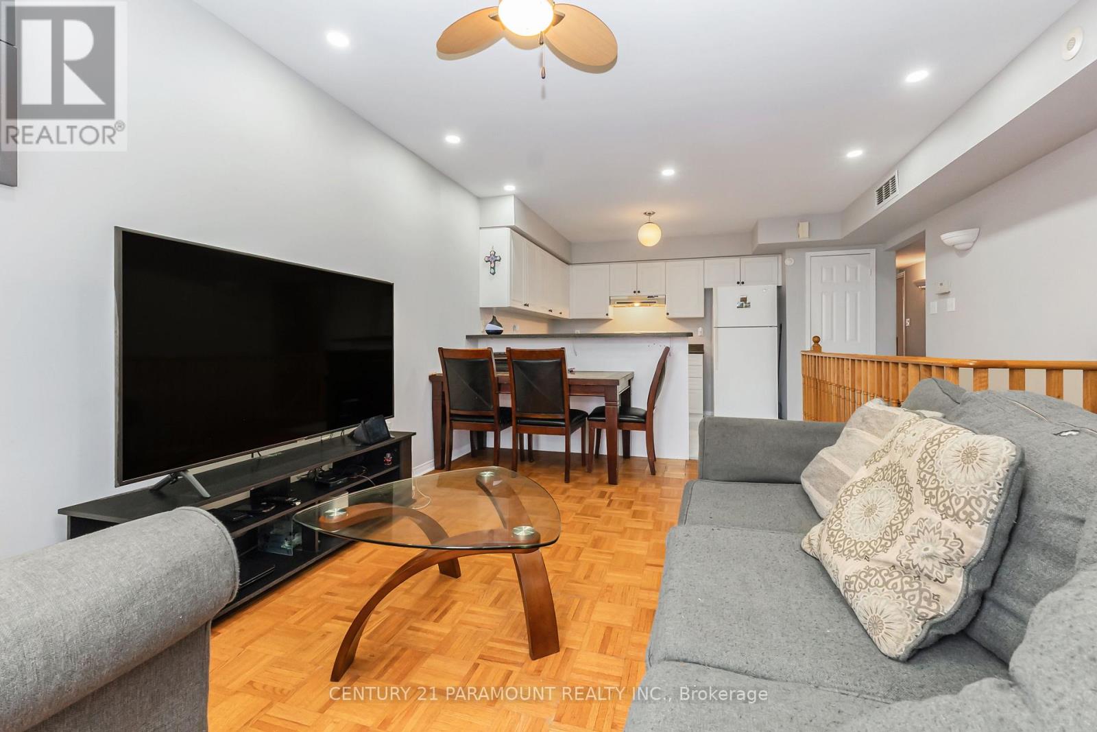 #10 200 MCLEVIN AVENUE - 16