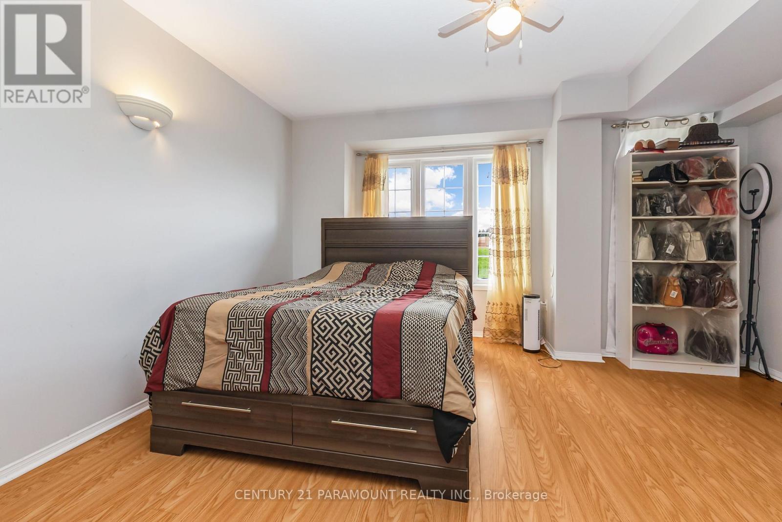 #10 200 MCLEVIN AVENUE - 22
