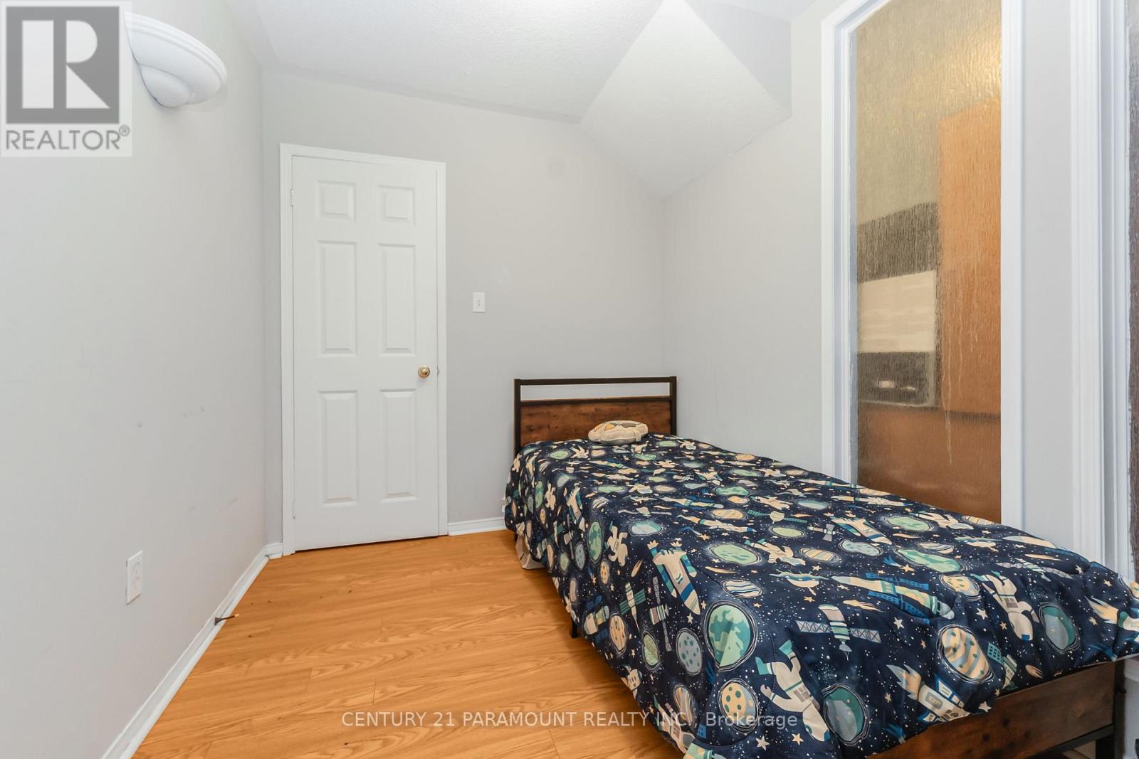 #10 200 MCLEVIN AVENUE - 25
