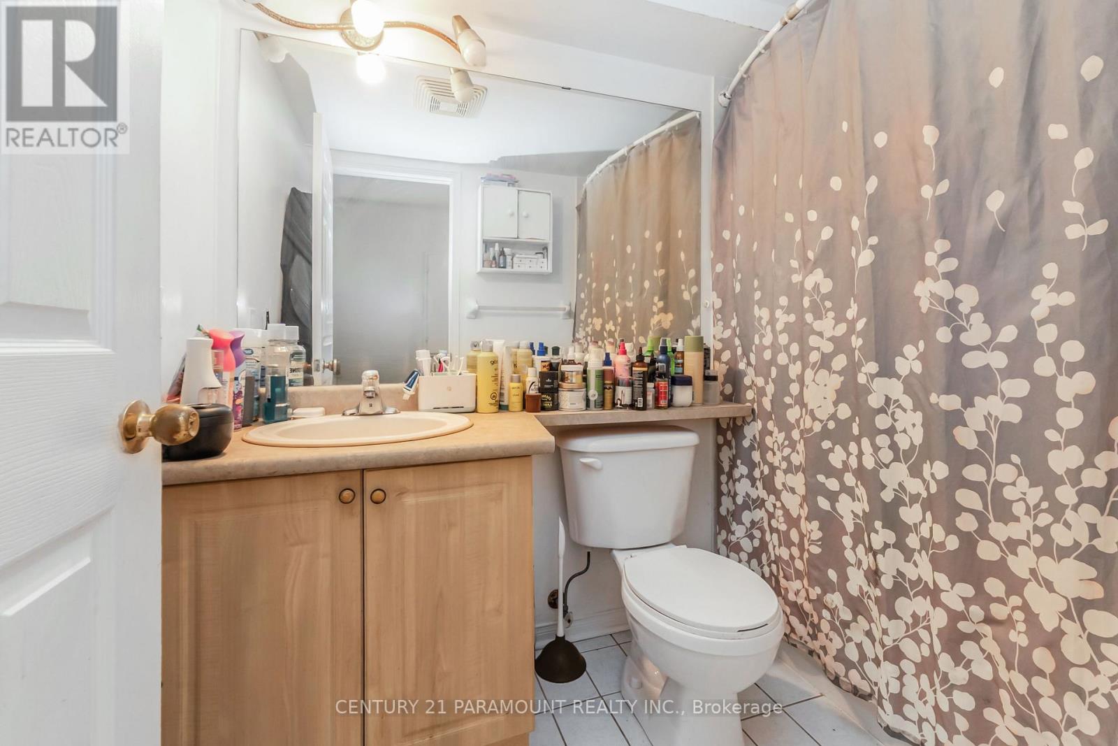 #10 200 MCLEVIN AVENUE - 26