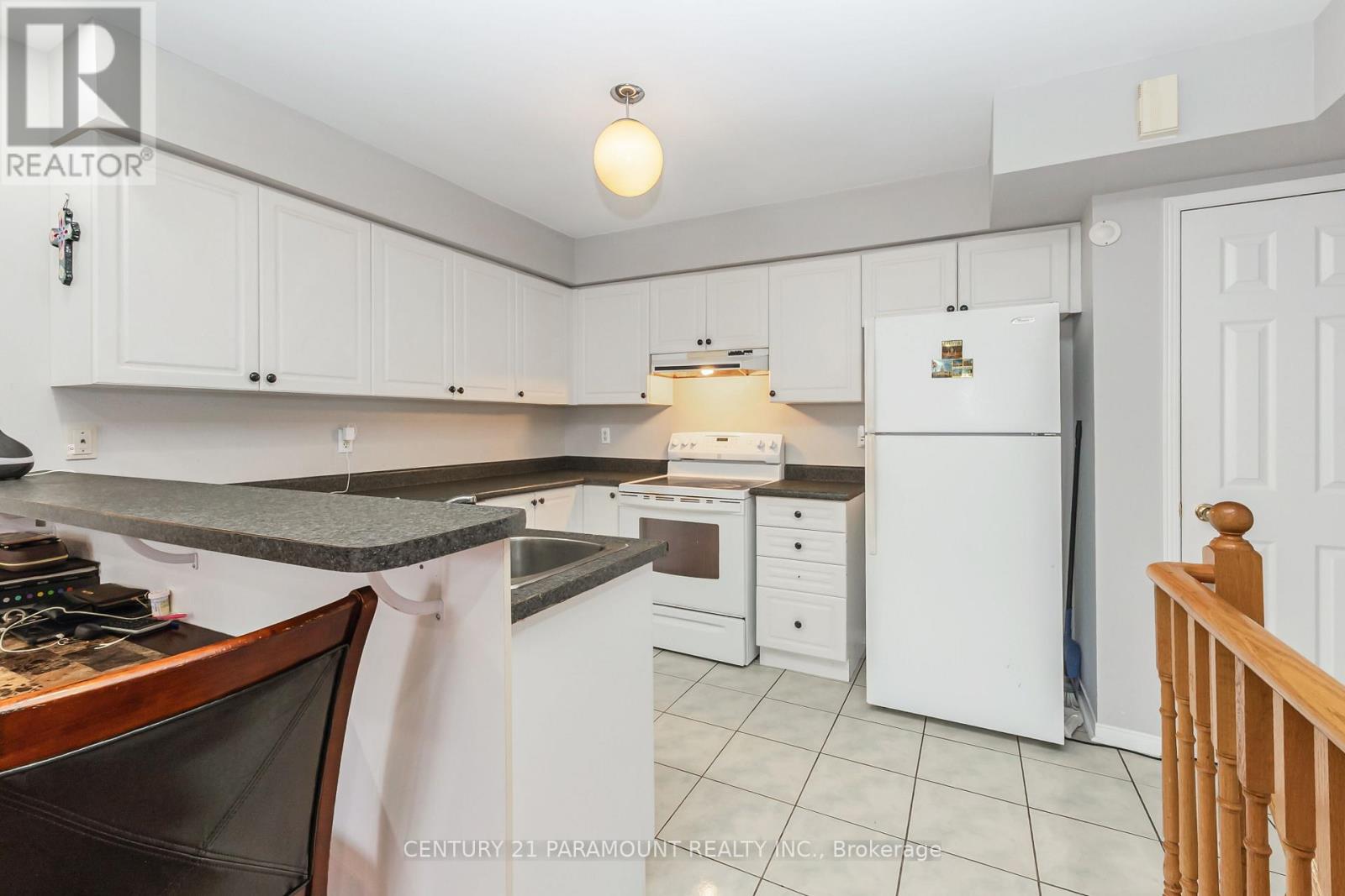#10 200 MCLEVIN AVENUE - 8