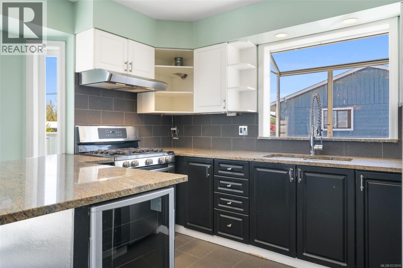 2344 Ocean Ave - 6