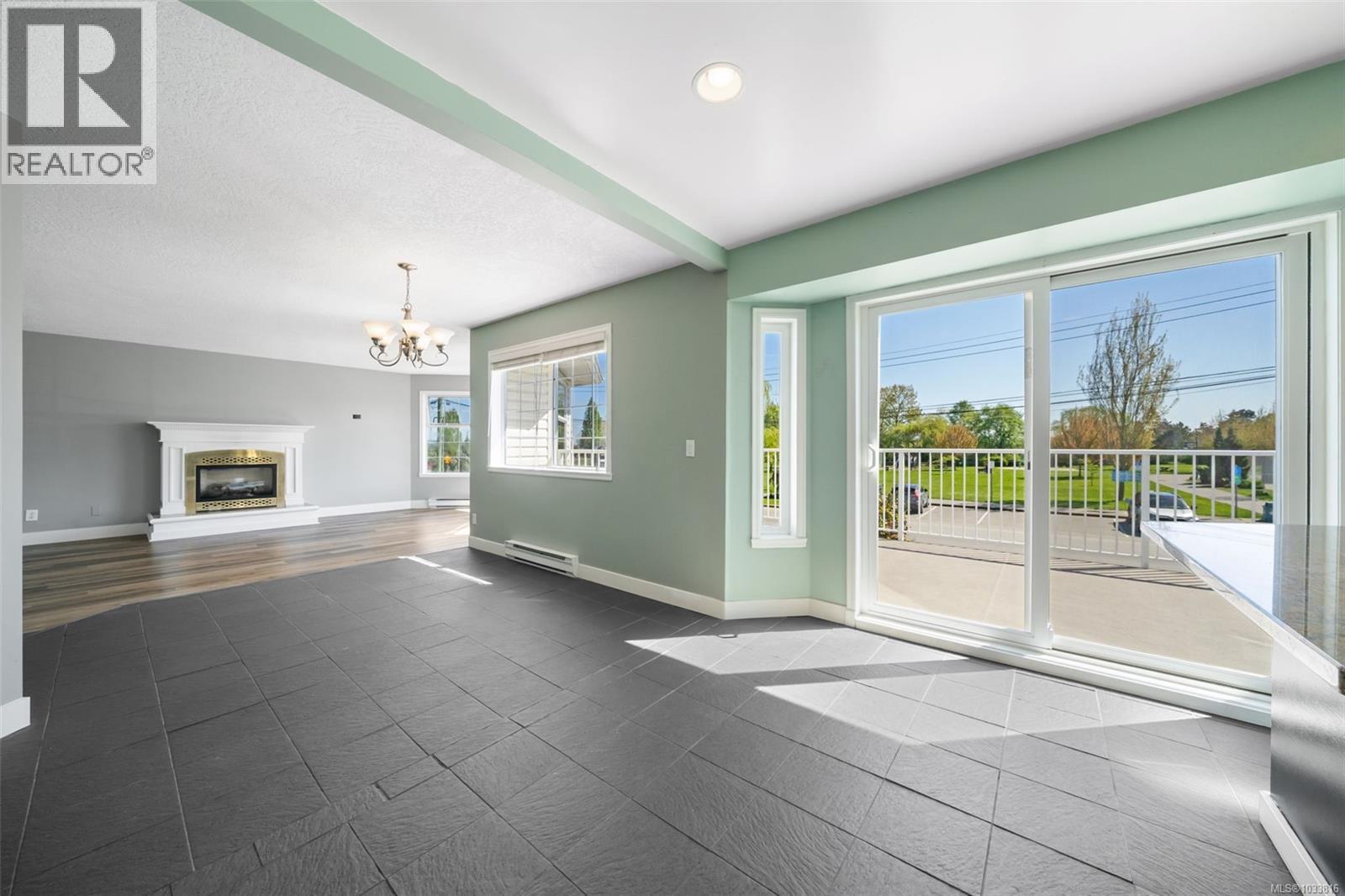 2344 Ocean Ave - 8