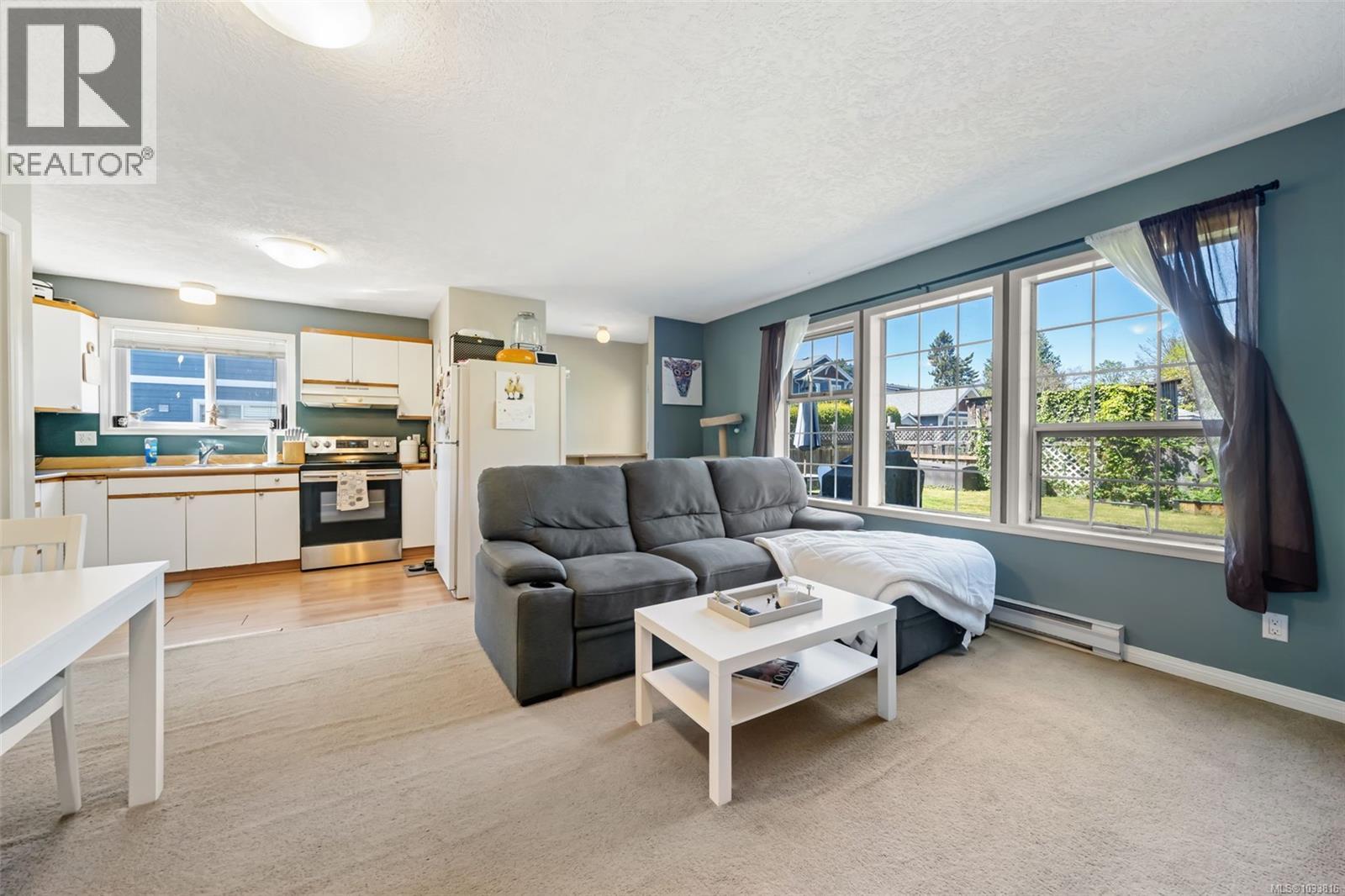 2344 Ocean Ave - 24