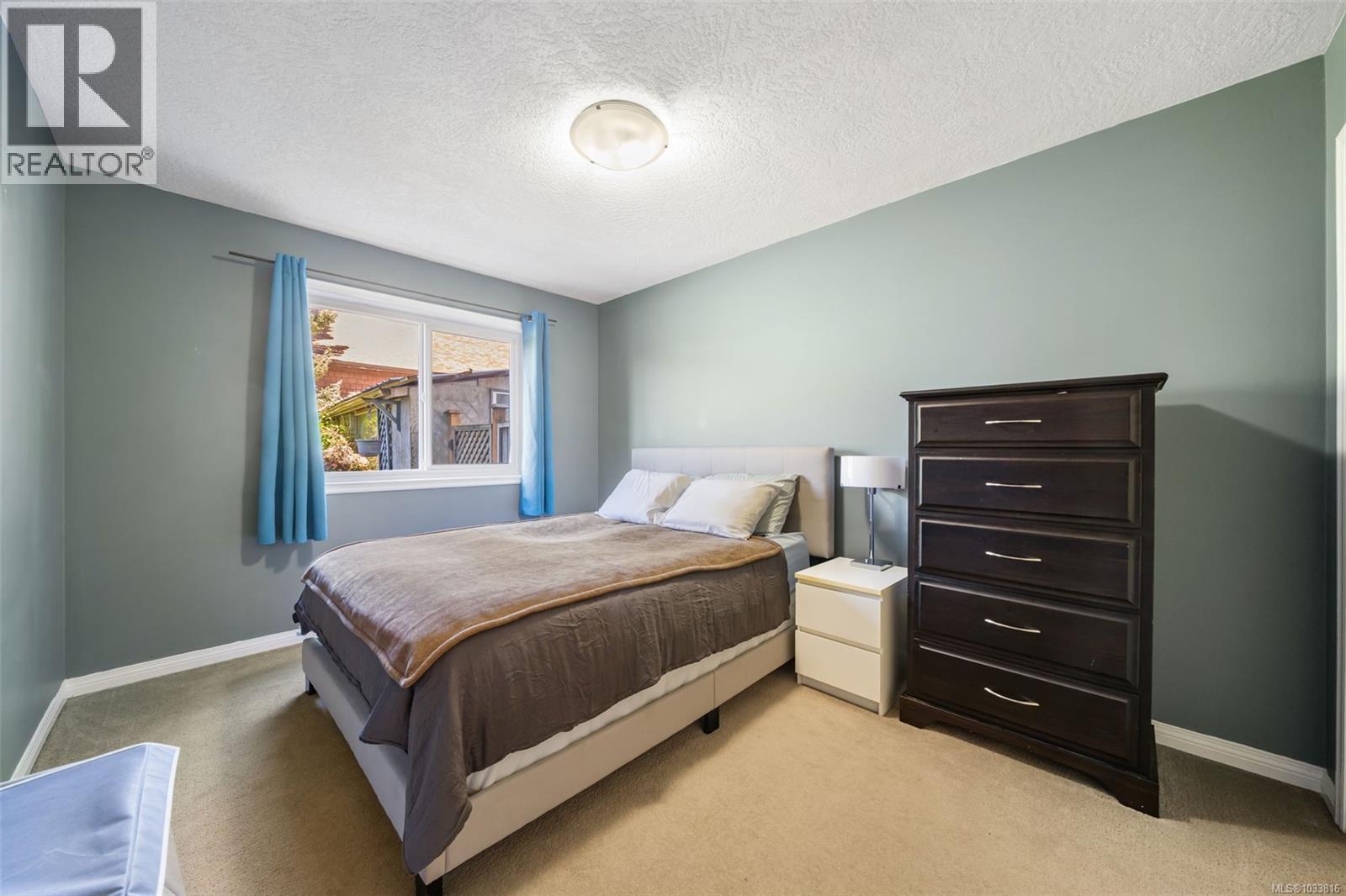 2344 Ocean Ave - 31