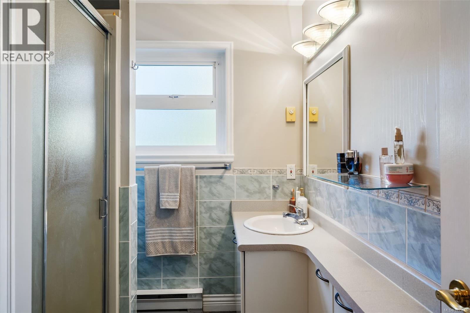 2344 Ocean Ave - 32