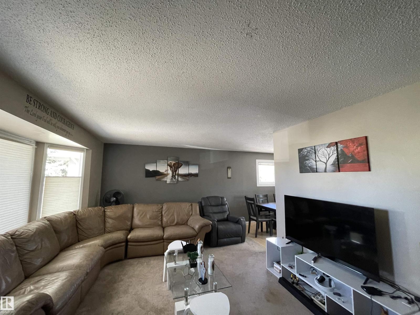 10519 36A AV NW, Edmonton