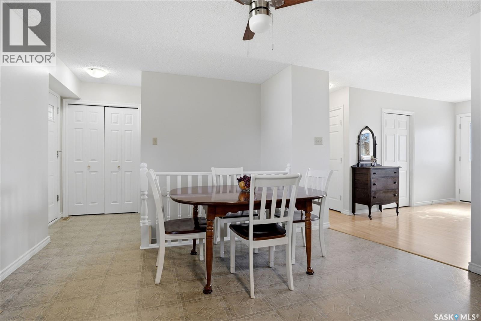 327 Coteau STREET — photo 12