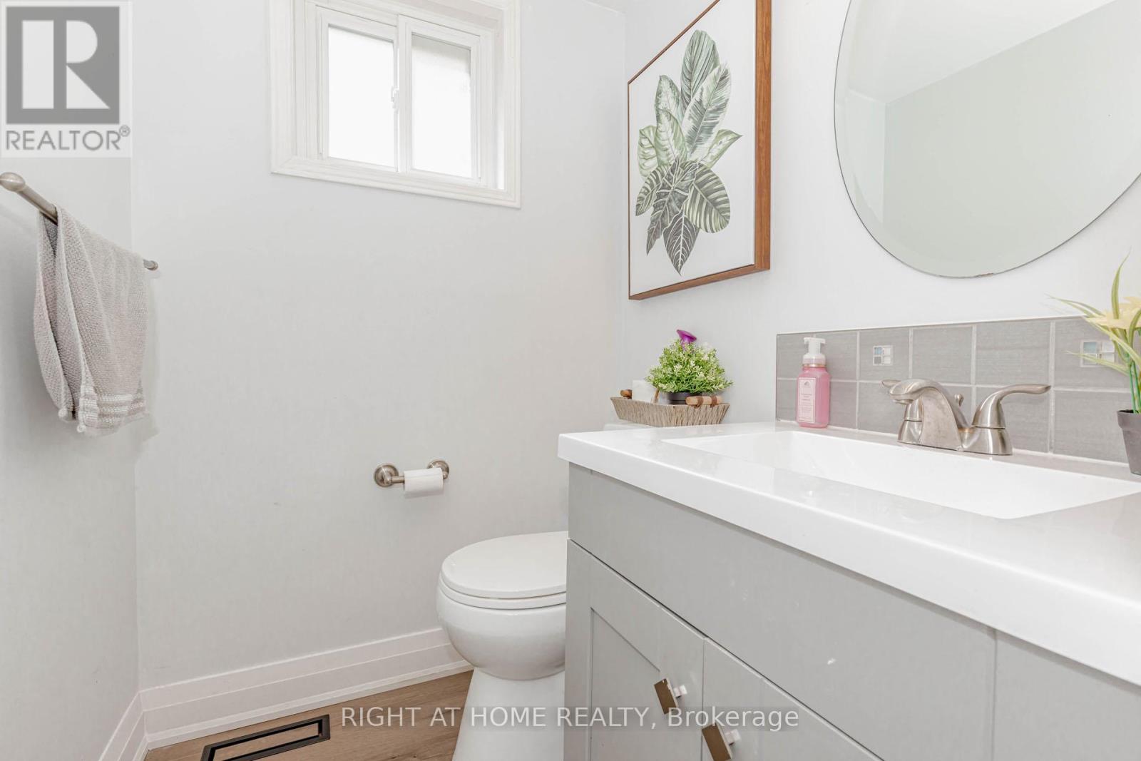 33 MEAGHAN STREET - 25