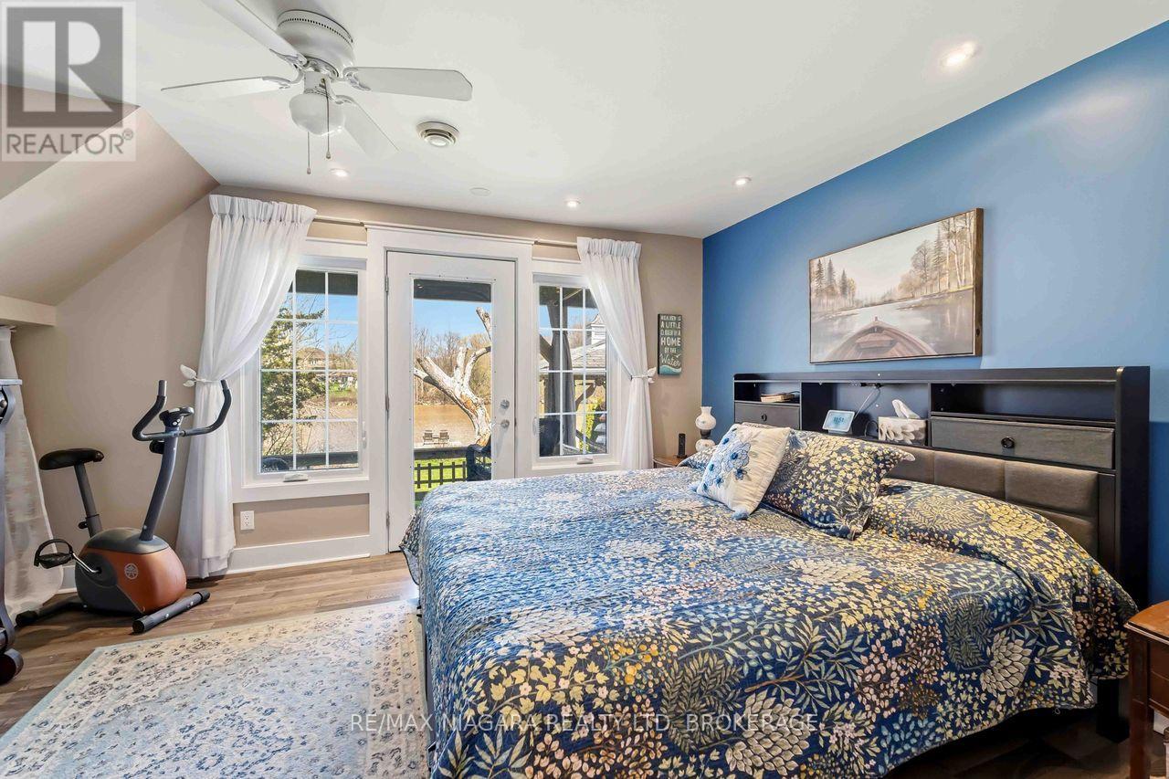 70 RIVERSIDE DRIVE - 34