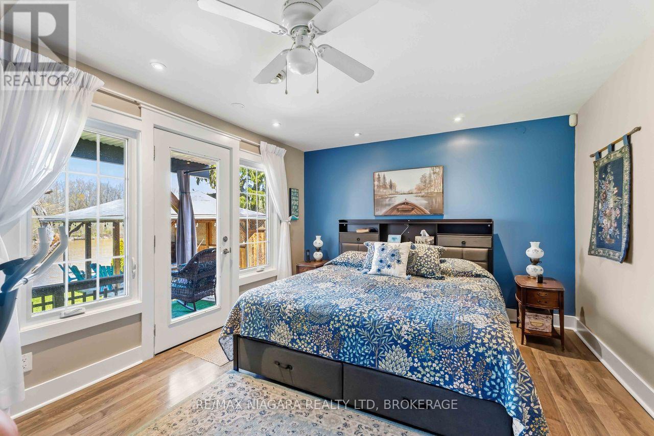 70 RIVERSIDE DRIVE - 35