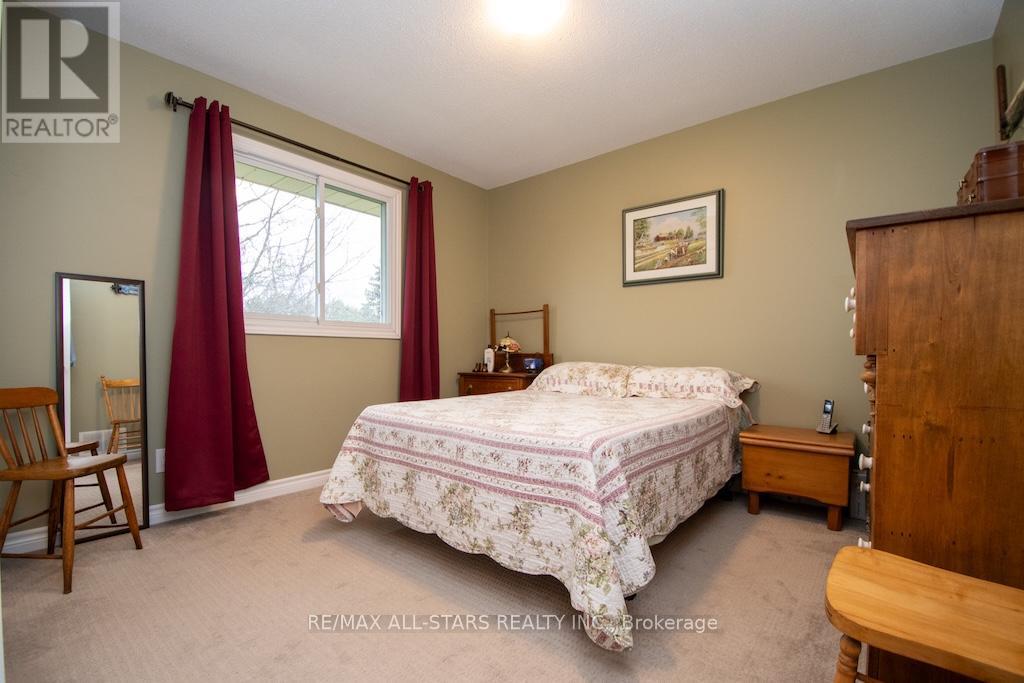 53 HILLSIDE DRIVE - 14