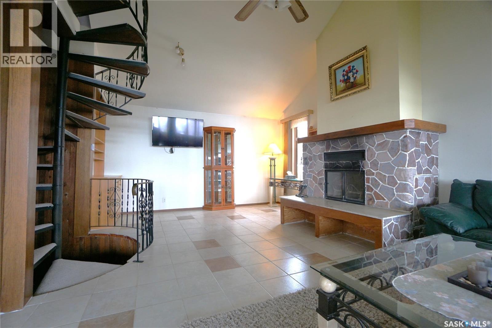 202 Pickerel STREET - 5