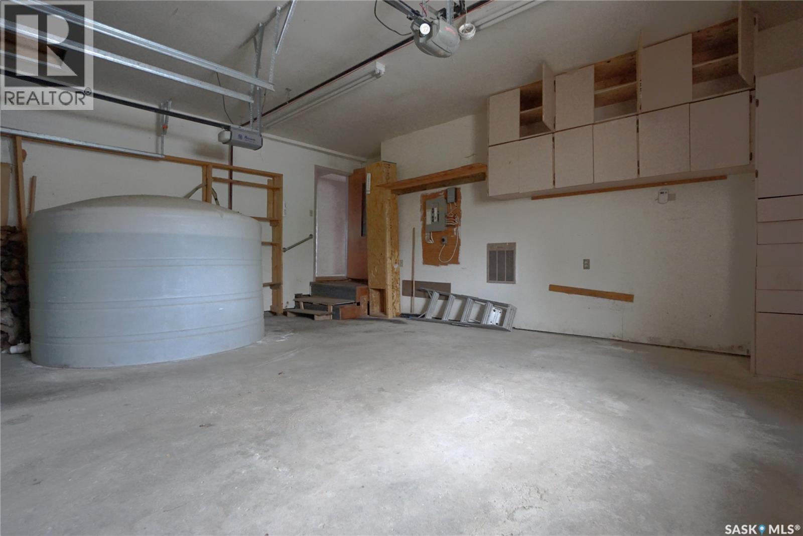 202 Pickerel STREET - 44