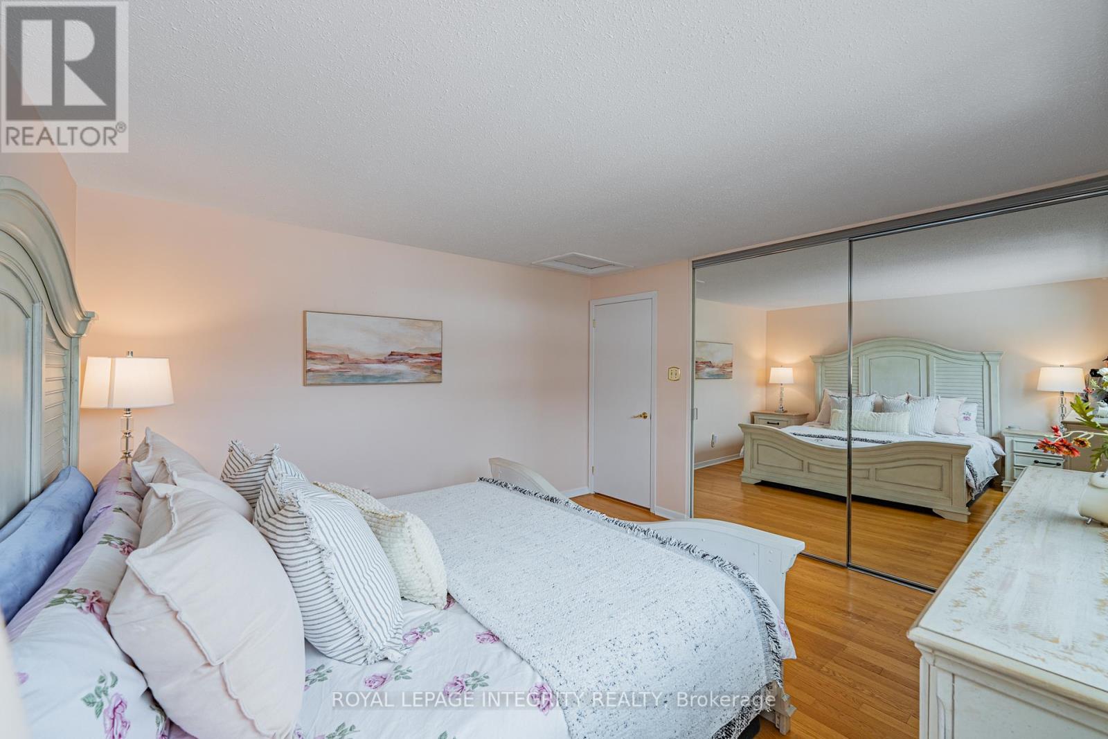 664 GLENHURST CRESCENT - 19